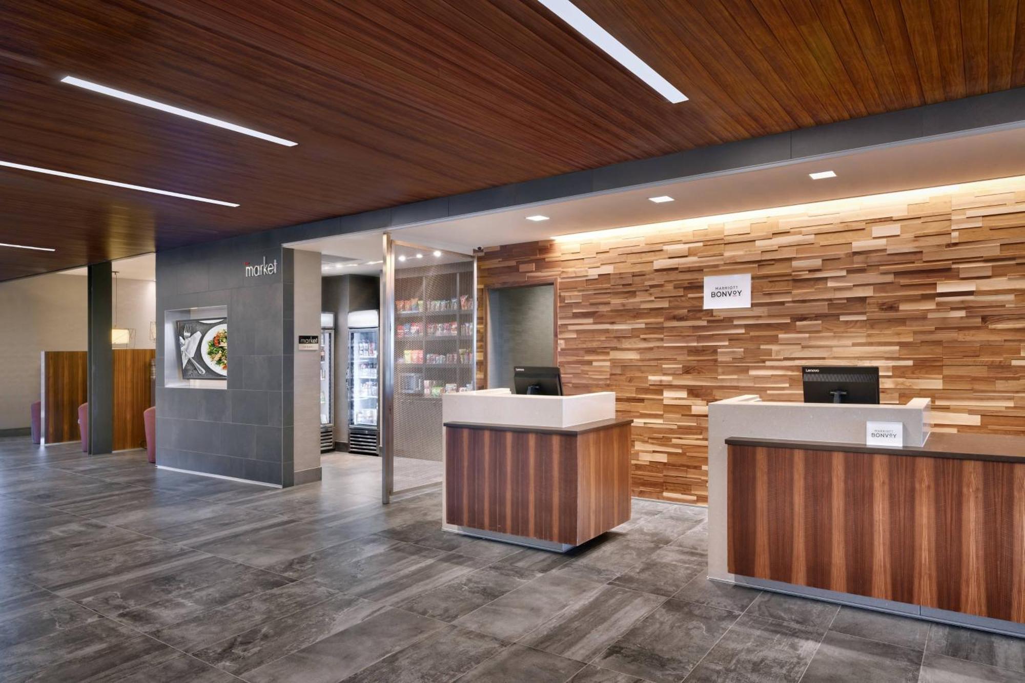 Courtyard By Marriott Cedar Stadt Exterior foto