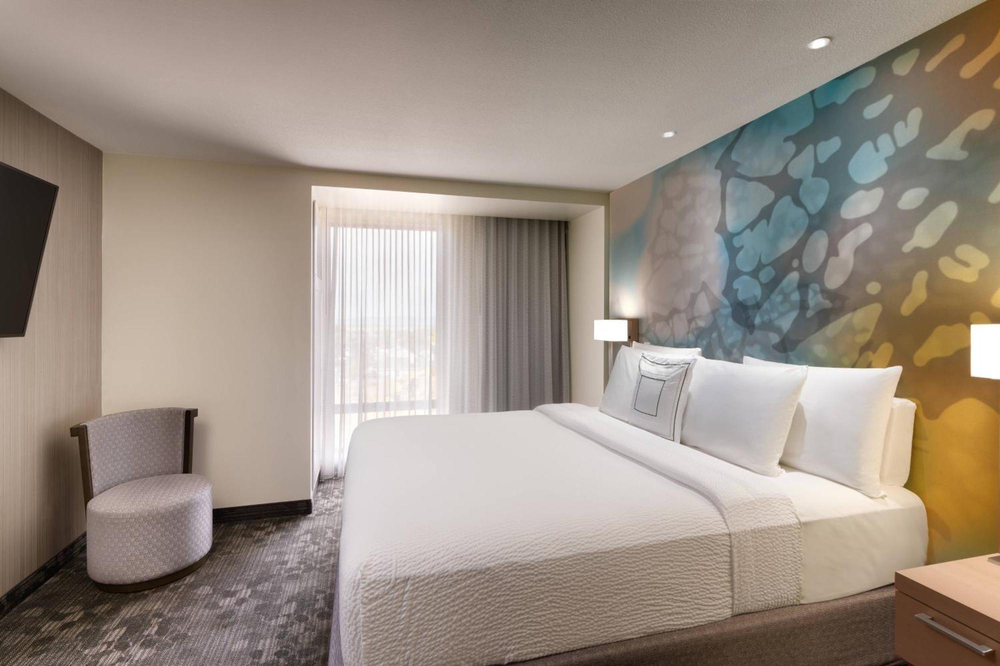 Courtyard By Marriott Cedar Stadt Exterior foto